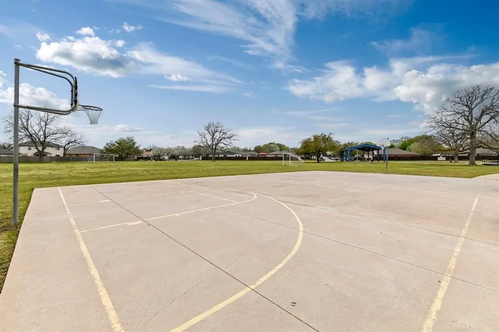 104 Brentwood Drive Leander, TX 78641