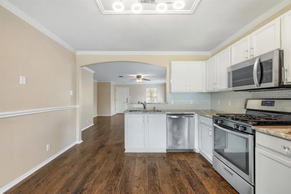104 Brentwood Drive Leander, TX 78641