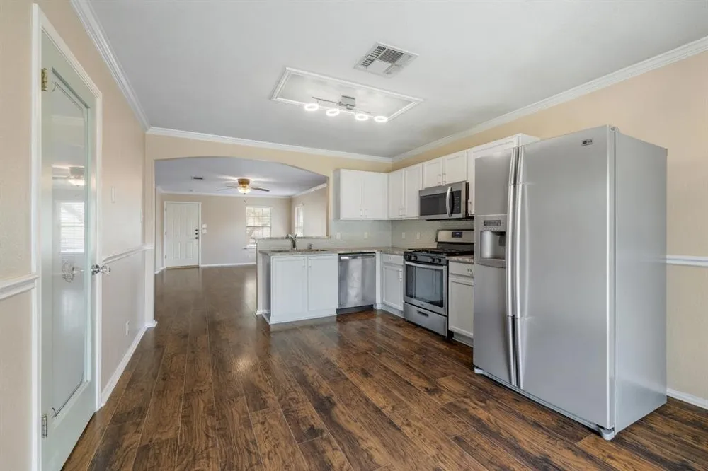 104 Brentwood Drive Leander, TX 78641