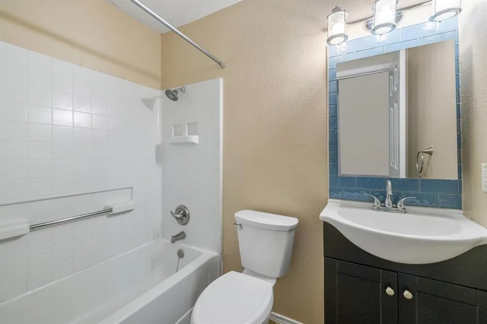 104 Brentwood Drive Leander, TX 78641