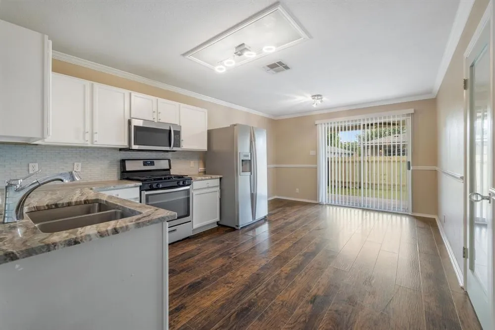 104 Brentwood Drive Leander, TX 78641