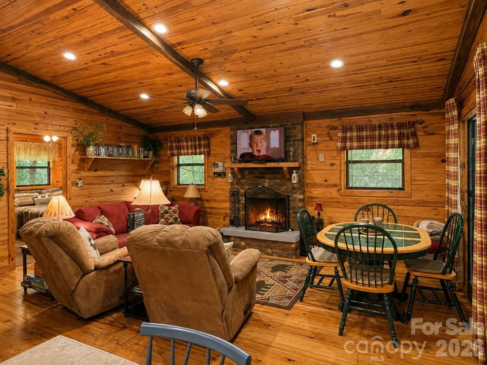 218 Tuskeegee Acres Road Robbinsville, NC 28771
