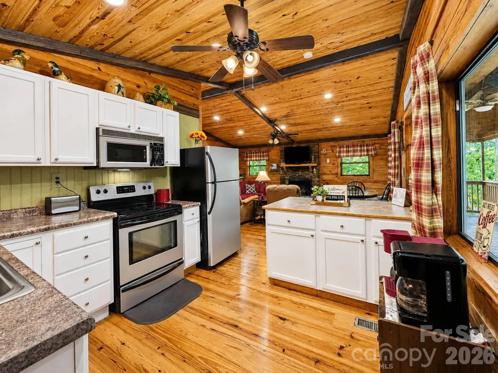 218 Tuskeegee Acres Road Robbinsville, NC 28771