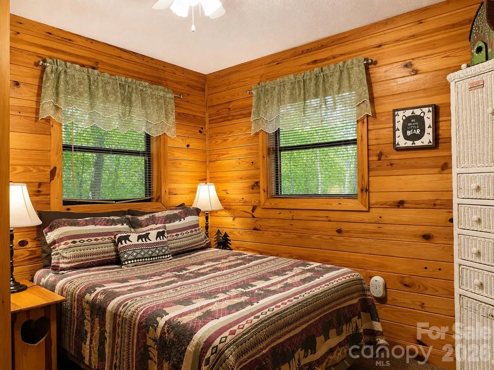 218 Tuskeegee Acres Road Robbinsville, NC 28771