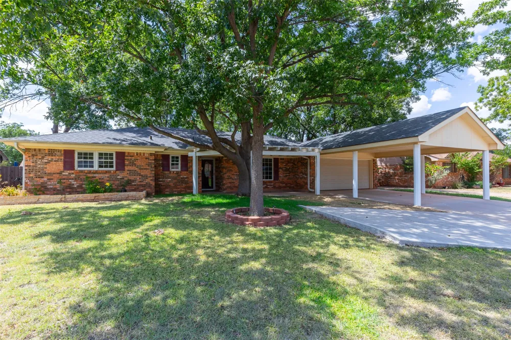 2234 Brentwood Drive Abilene, TX 79605
