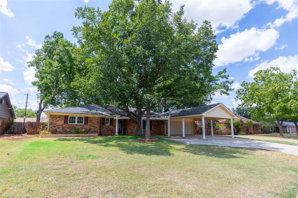 2234 Brentwood Drive Abilene, TX 79605