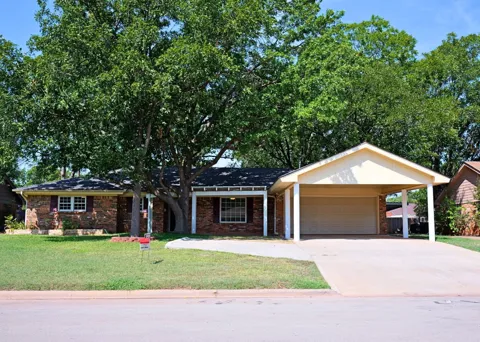 2234 Brentwood Drive