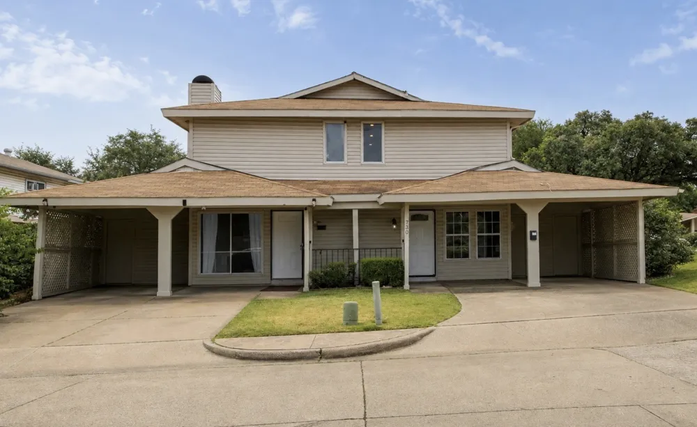 730 Valiant Circle Garland, TX 75043