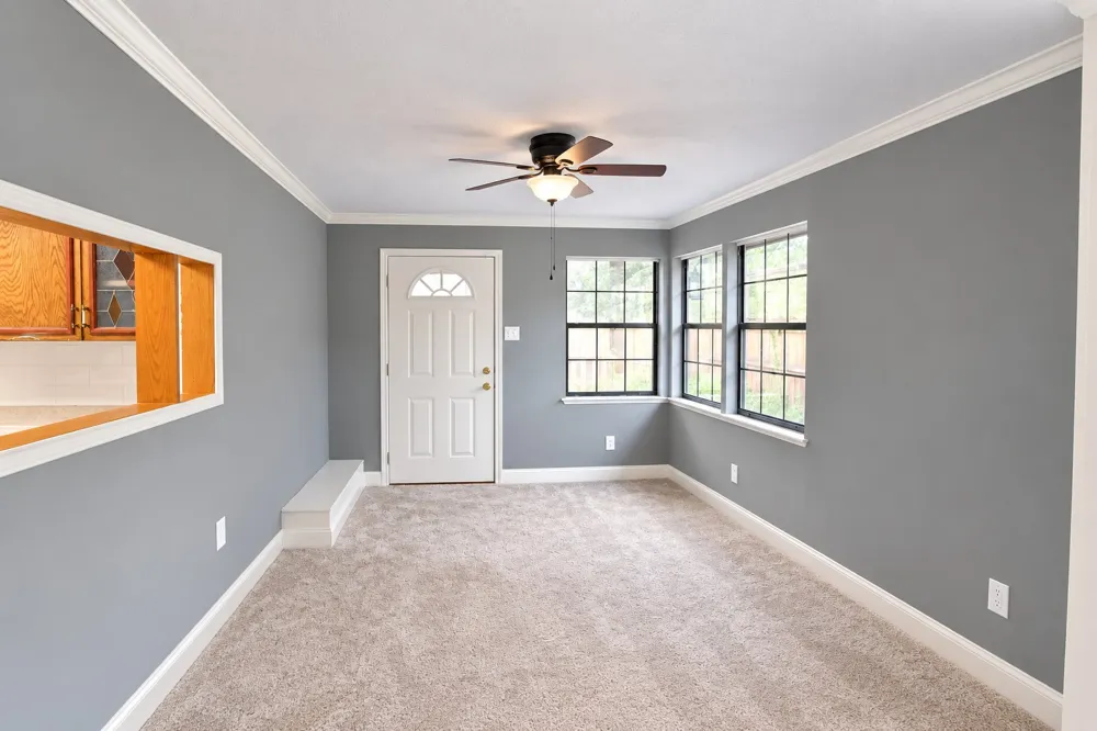 730 Valiant Circle Garland, TX 75043