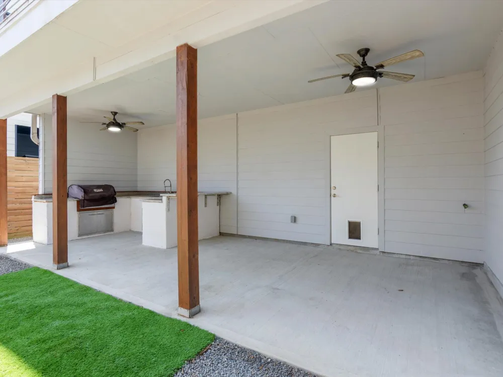 219 Pheasant Street #C Houston, TX 77018