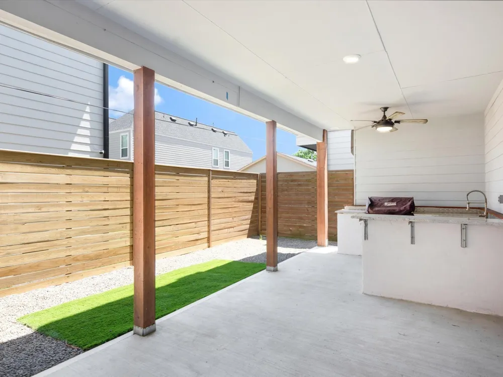 219 Pheasant Street #C Houston, TX 77018