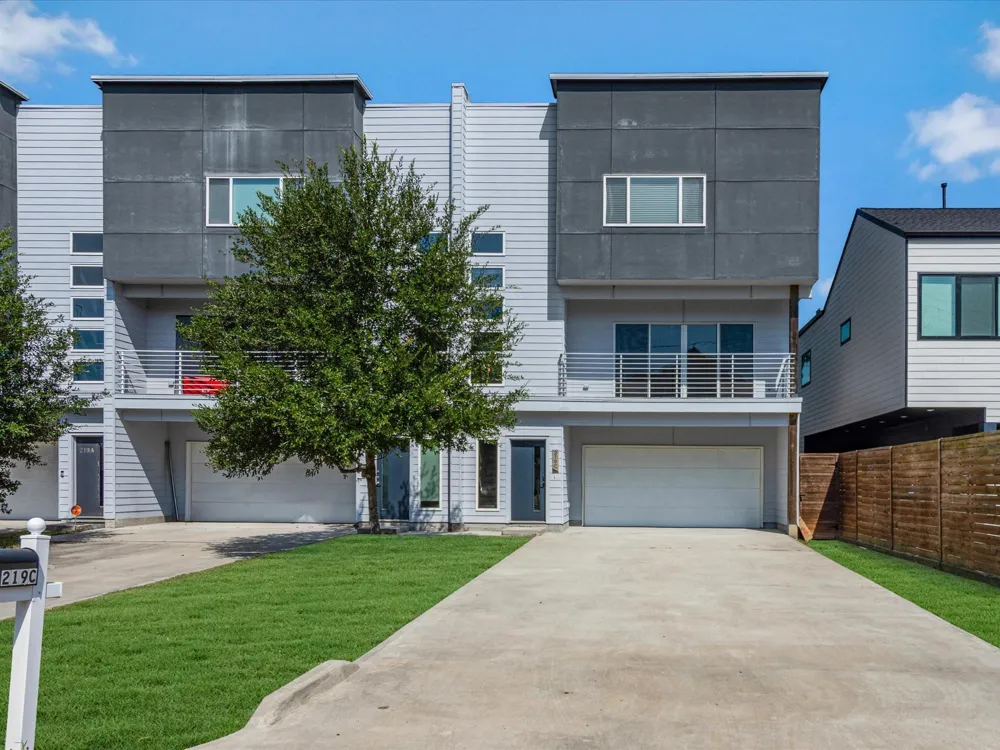 219 Pheasant Street #C Houston, TX 77018