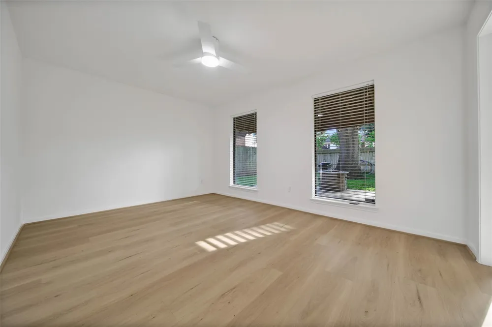 813 E Green Belt Drive Sugar Land, TX 77498