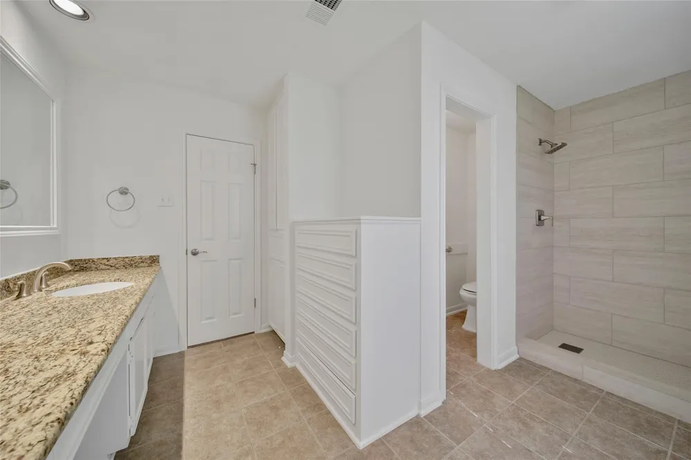 813 E Green Belt Drive Sugar Land, TX 77498