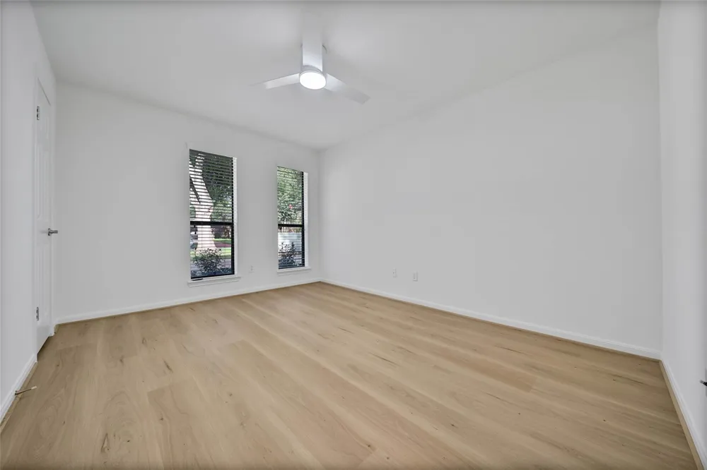 813 E Green Belt Drive Sugar Land, TX 77498