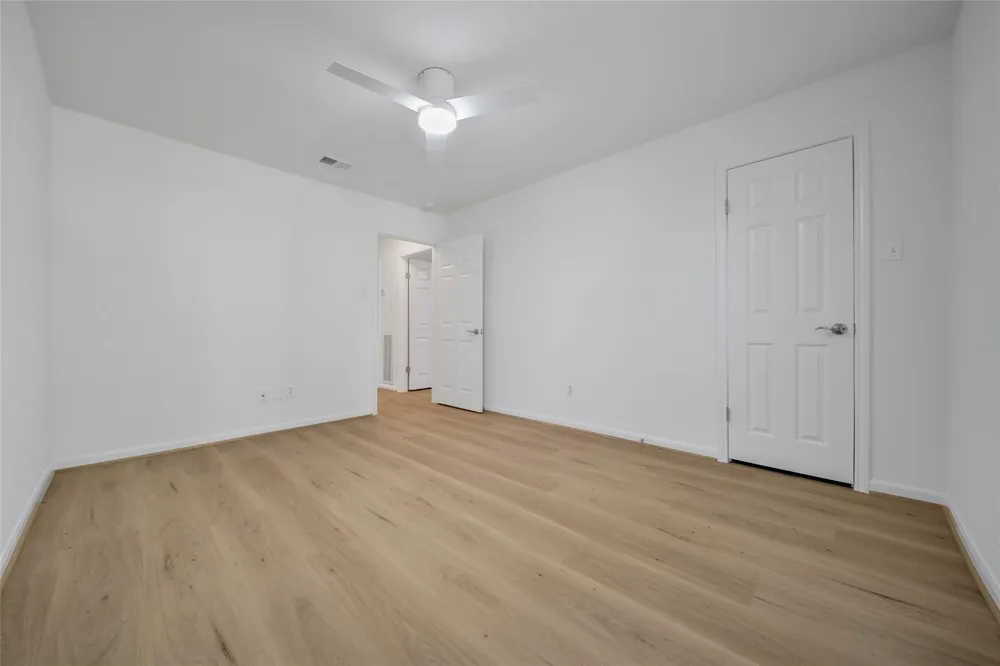 813 E Green Belt Drive Sugar Land, TX 77498