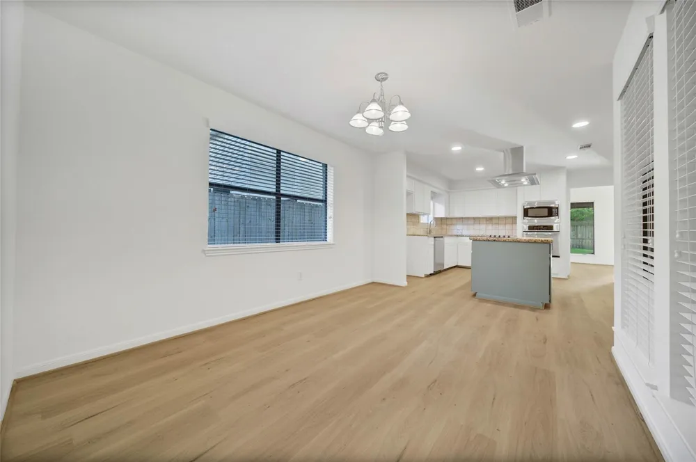 813 E Green Belt Drive Sugar Land, TX 77498