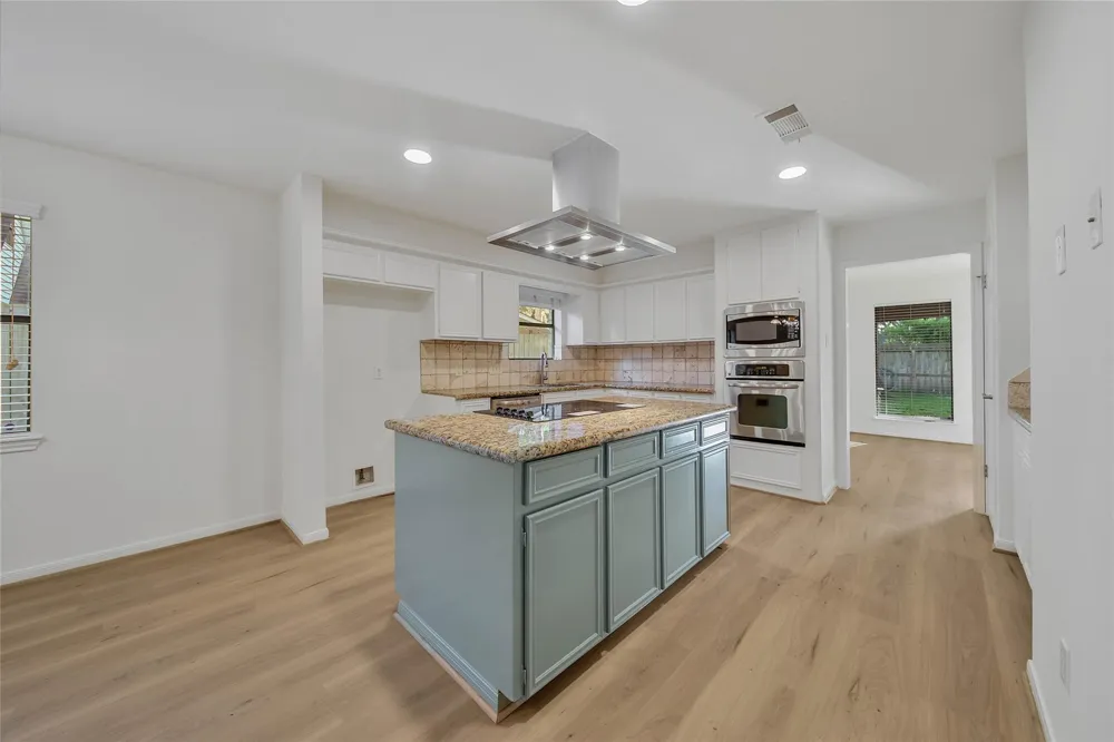 813 E Green Belt Drive Sugar Land, TX 77498