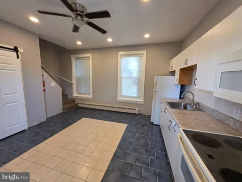 20 BERKS #1ST FLOOR, REAR