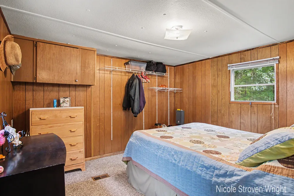 1530 Wolf Lake Drive Baldwin, MI 49304