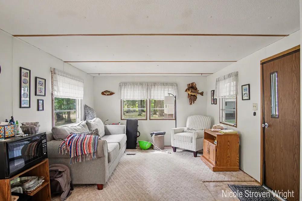 1530 Wolf Lake Drive Baldwin, MI 49304