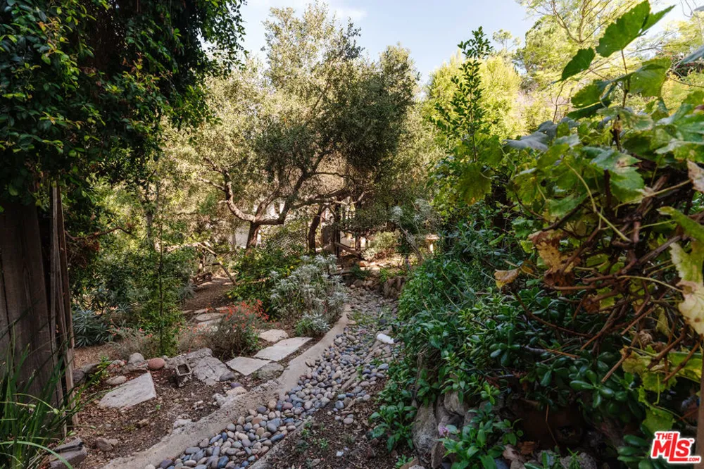1273 Fernwood Pacific Drive Topanga, CA 90290