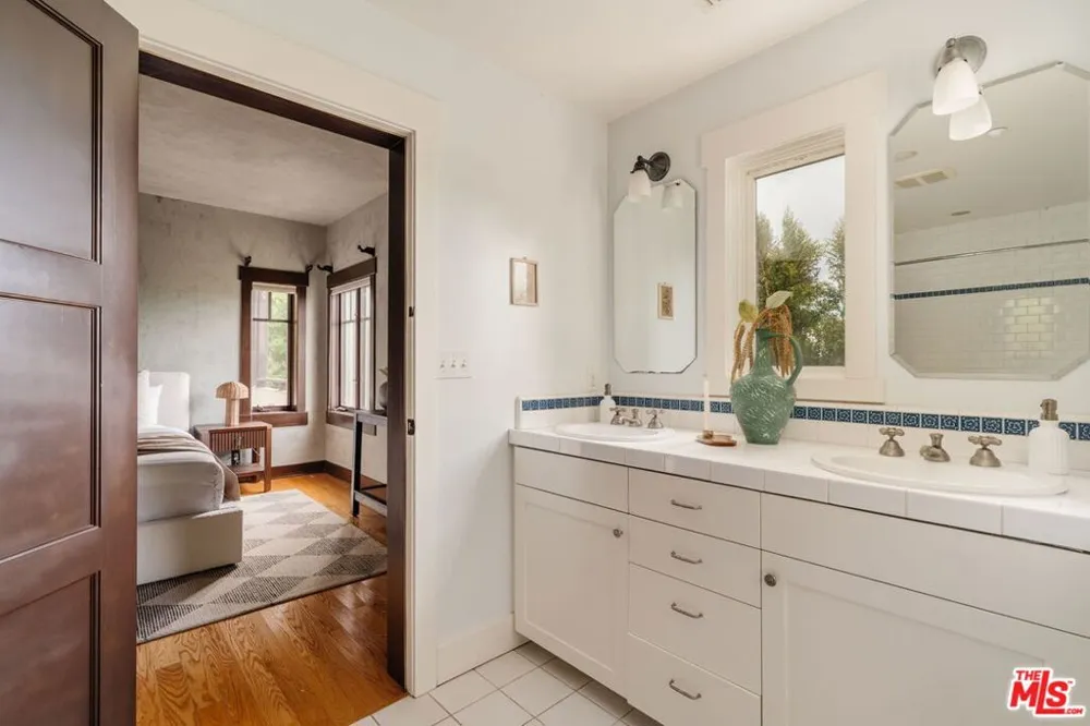 1273 Fernwood Pacific Drive Topanga, CA 90290