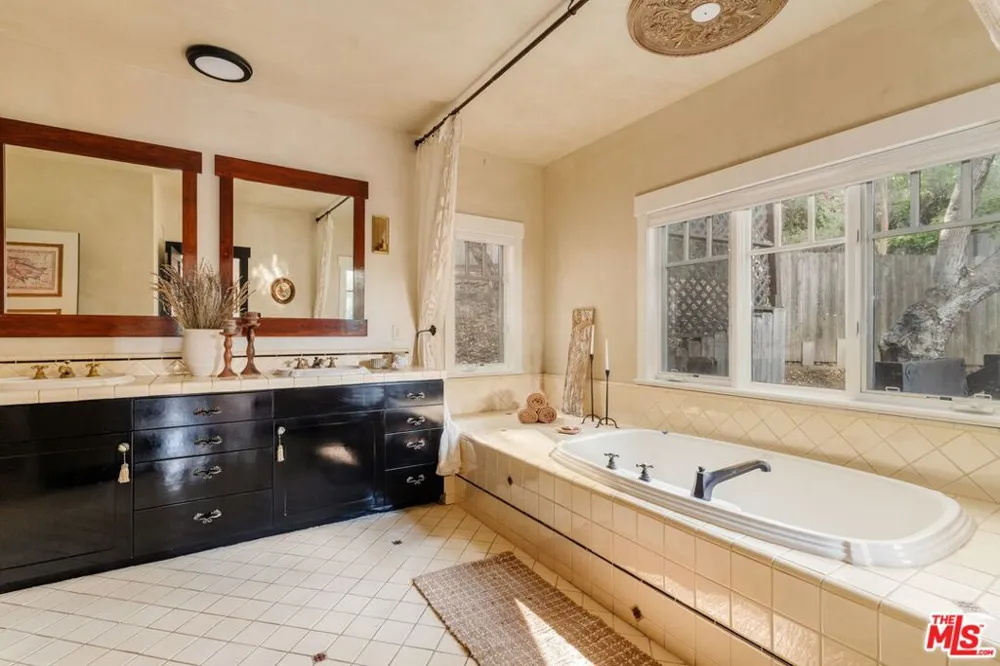 1273 Fernwood Pacific Drive Topanga, CA 90290