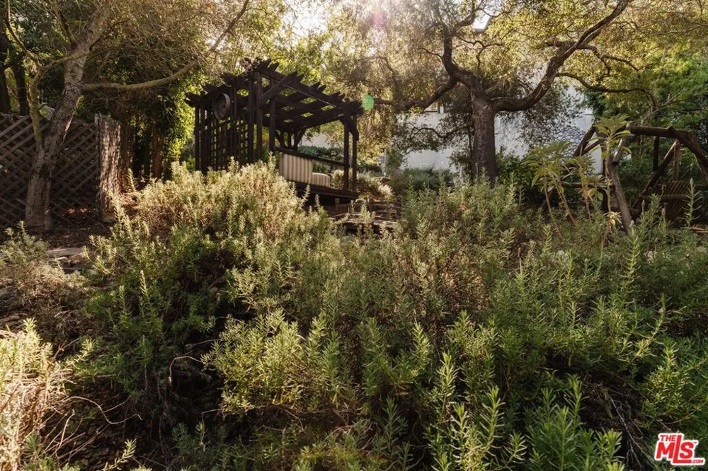1273 Fernwood Pacific Drive Topanga, CA 90290