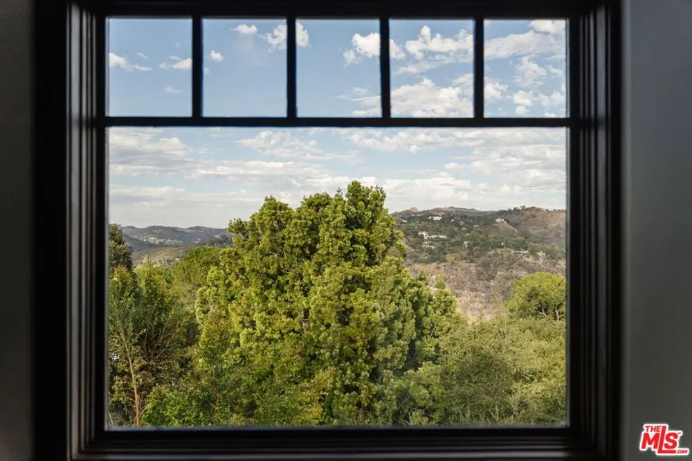 1273 Fernwood Pacific Drive Topanga, CA 90290