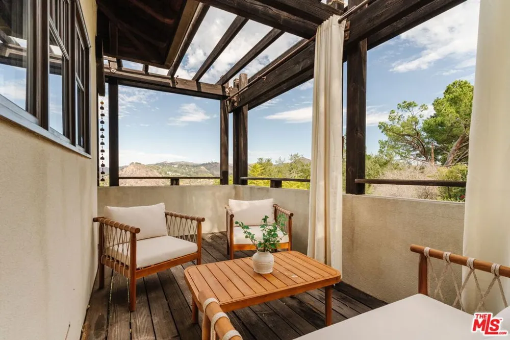 1273 Fernwood Pacific Drive Topanga, CA 90290
