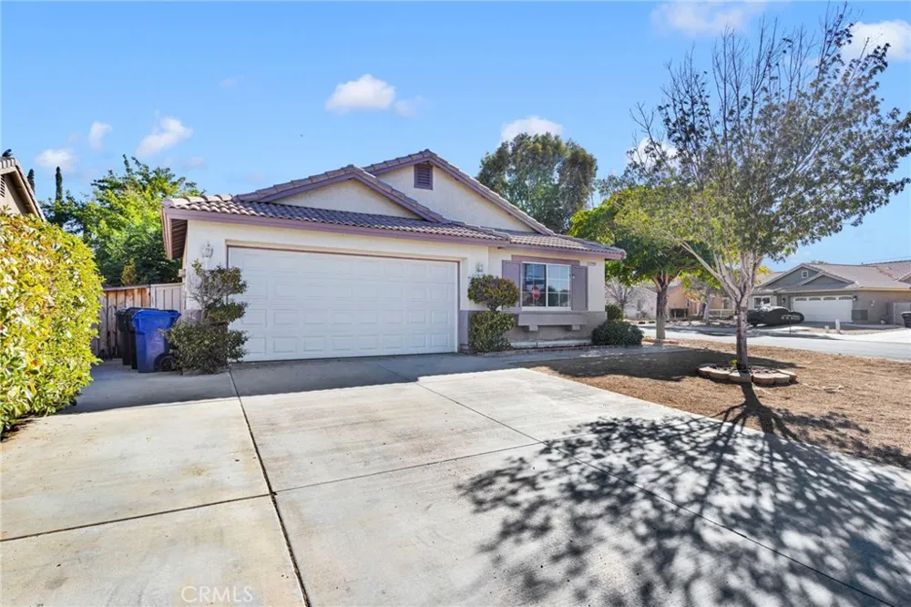 13759 Clear Valley Victorville, CA 92392