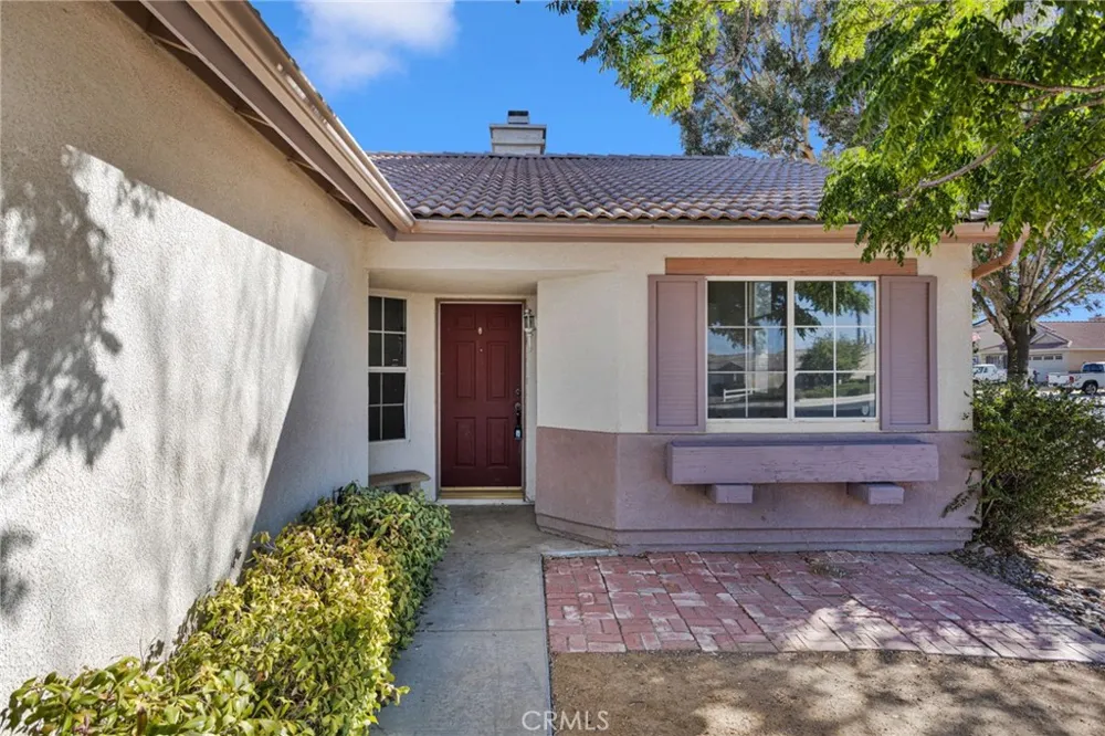 13759 Clear Valley Victorville, CA 92392