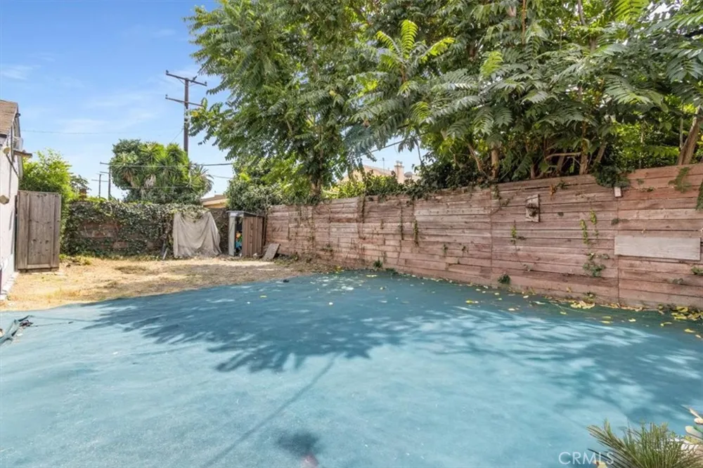 322 W School Street Compton, CA 90220