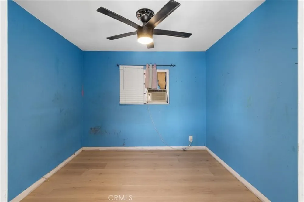 322 W School Street Compton, CA 90220