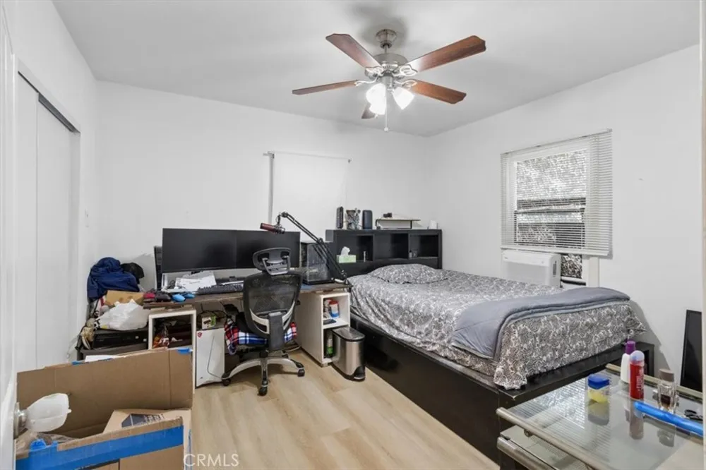 322 W School Street Compton, CA 90220