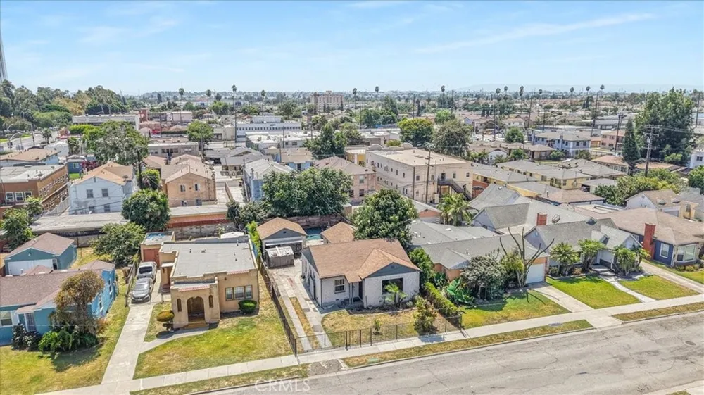322 W School Street Compton, CA 90220