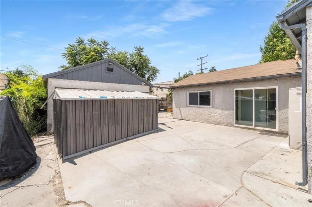 322 W School Street Compton, CA 90220