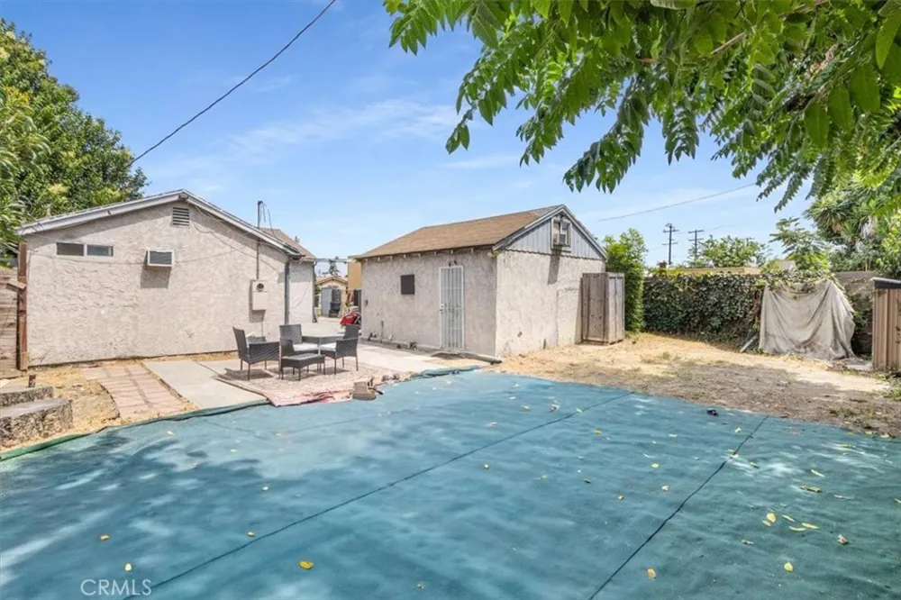 322 W School Street Compton, CA 90220