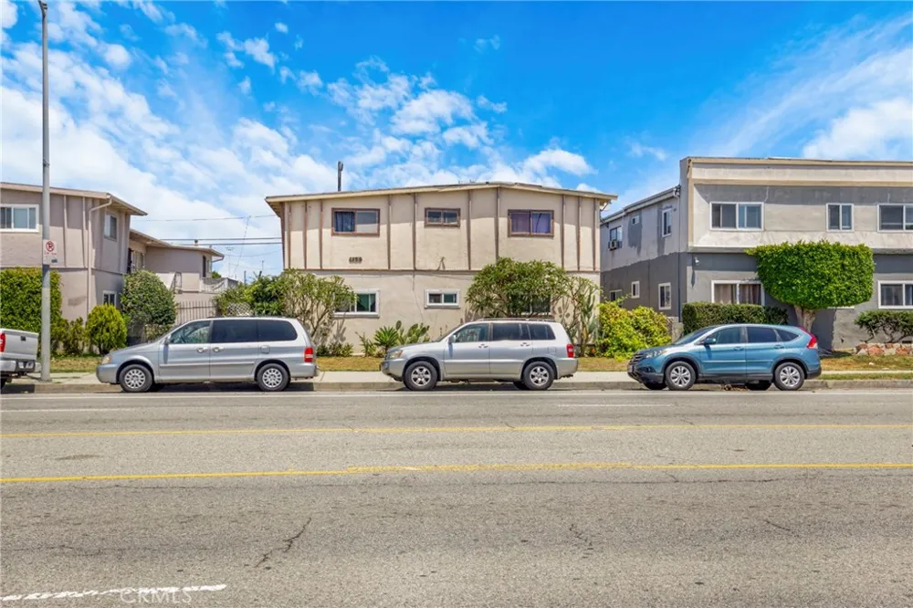 1625 Lomita Harbor City, CA 90710