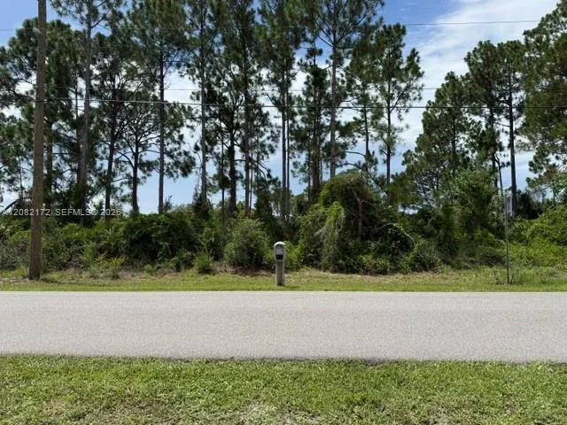 3607 Peugeot St Sebring, FL 33872