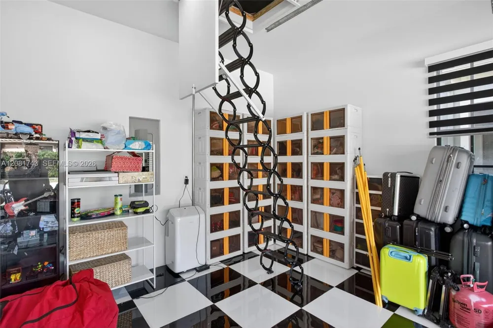11174 NW 72nd Pl Parkland, FL 33076