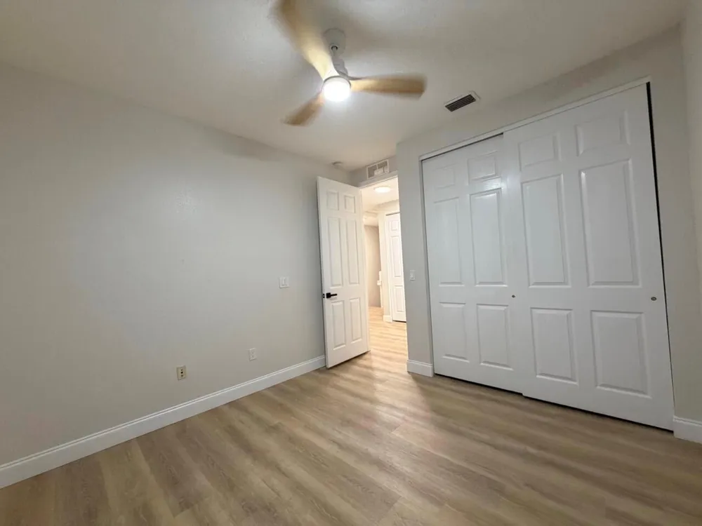 6268 S MILITARY TRAIL #103 Lake Worth, FL 33463