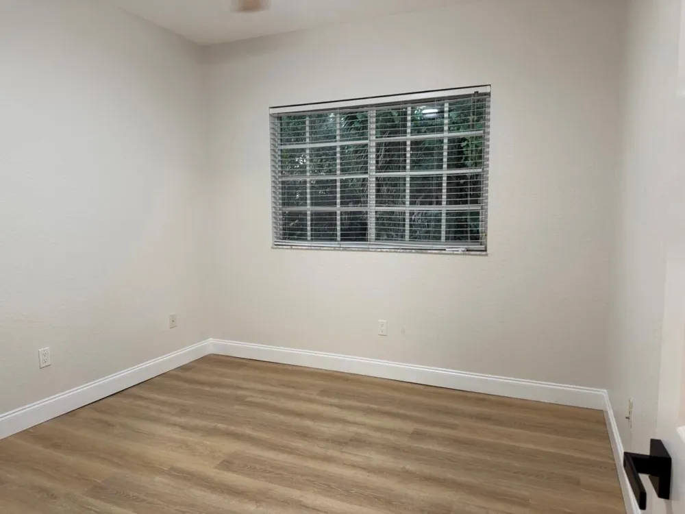 6268 S MILITARY TRAIL #103 Lake Worth, FL 33463