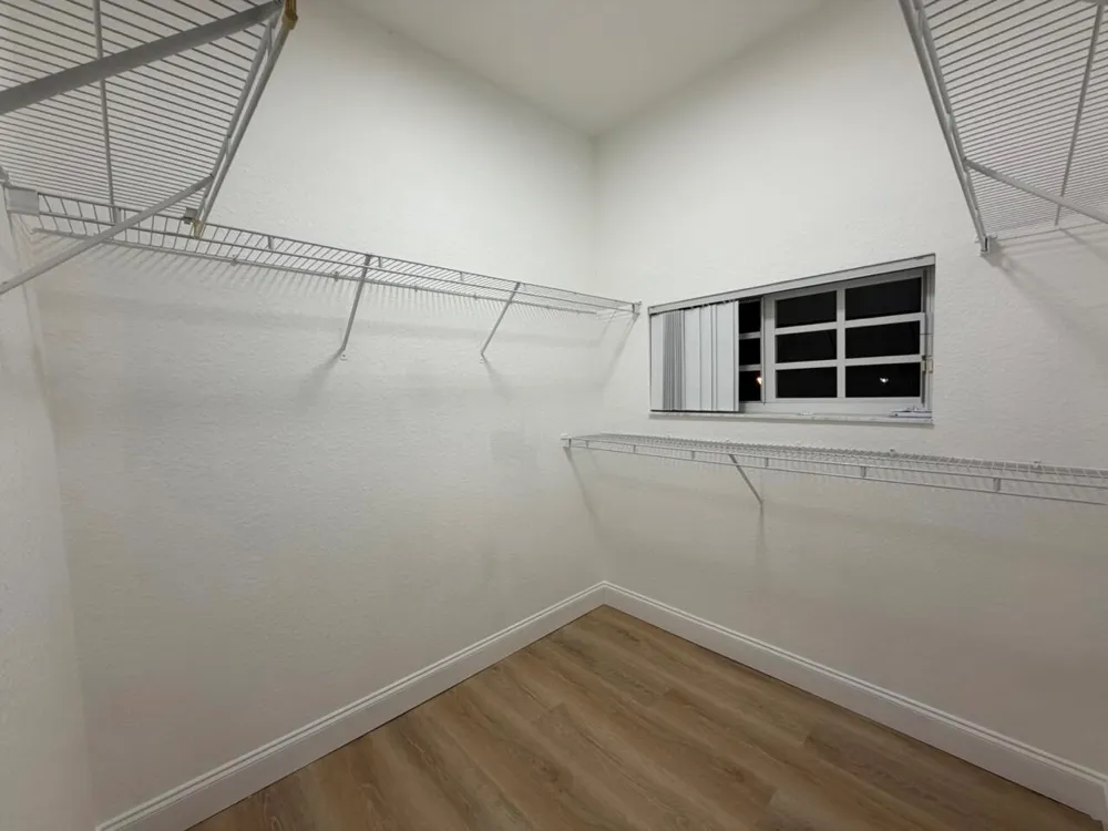 6268 S MILITARY TRAIL #103 Lake Worth, FL 33463