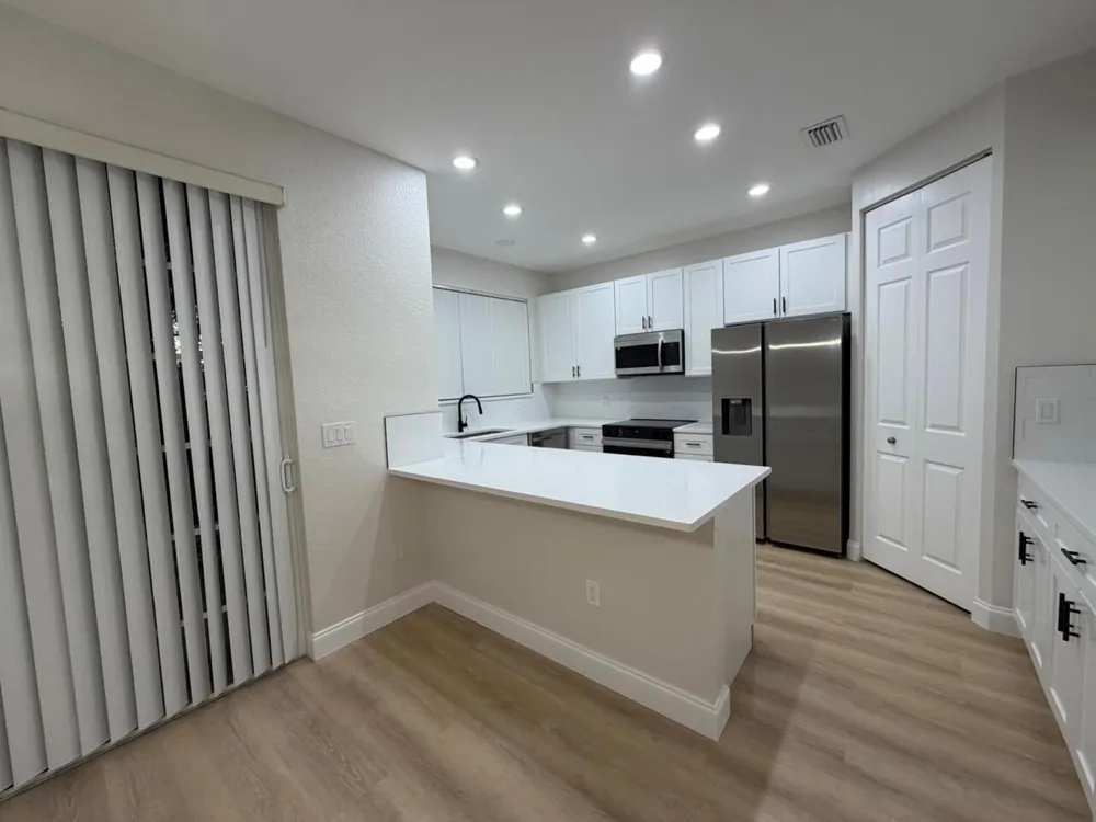 6268 S MILITARY TRAIL #103 Lake Worth, FL 33463