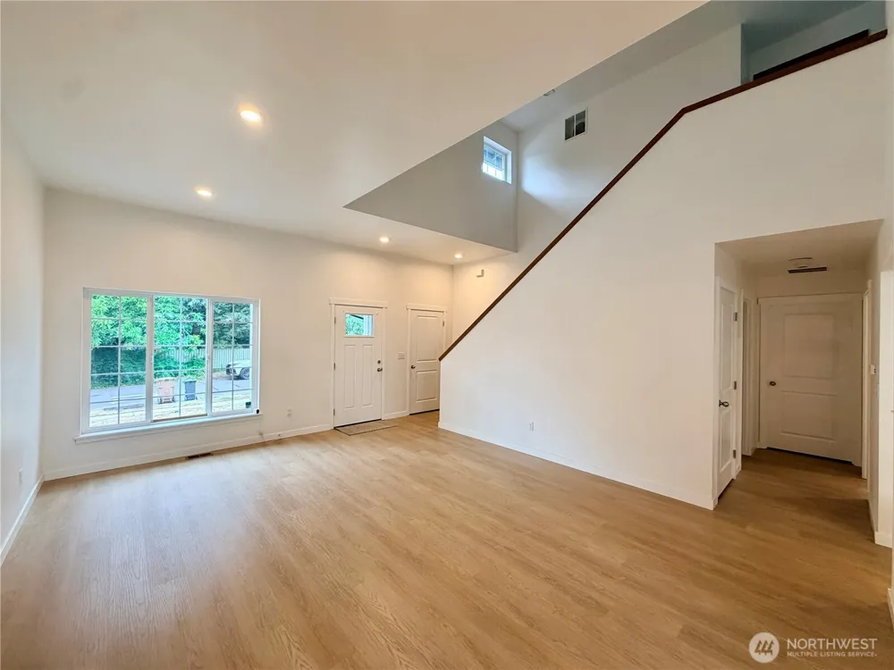 1034 S 74th Street Tacoma, WA 98408