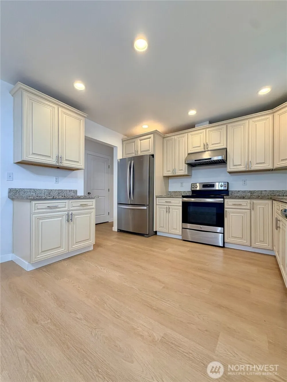 1034 S 74th Street Tacoma, WA 98408