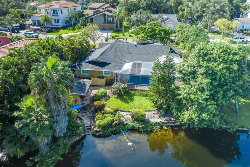 11555 PINE STREET Seminole, FL 33772