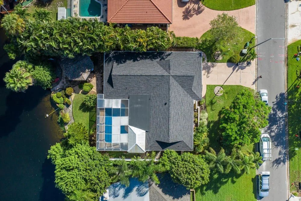 11555 PINE STREET Seminole, FL 33772
